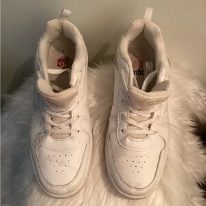 Unltd Men’s White Sneakers (Size 9).